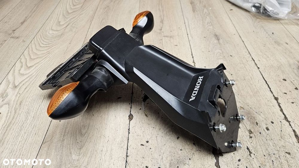 Uchwyt tablicy kierunkowskazy Honda Grom 125 - 9