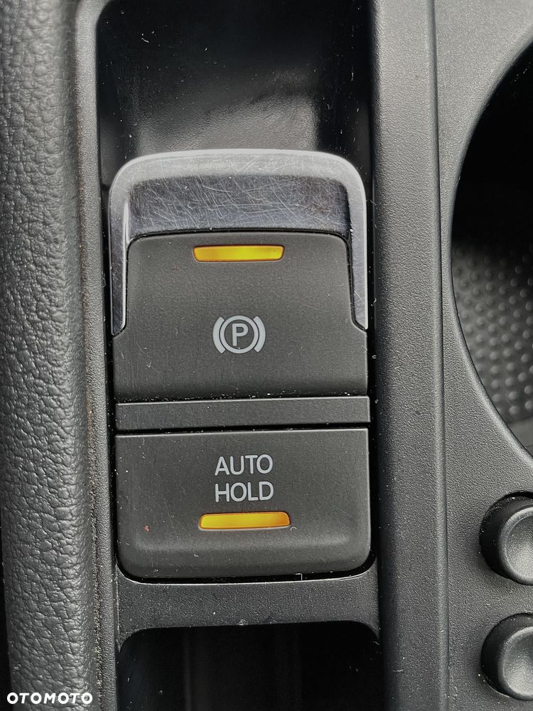 Volkswagen Touran 1.4 TSI BMT Highline - 26