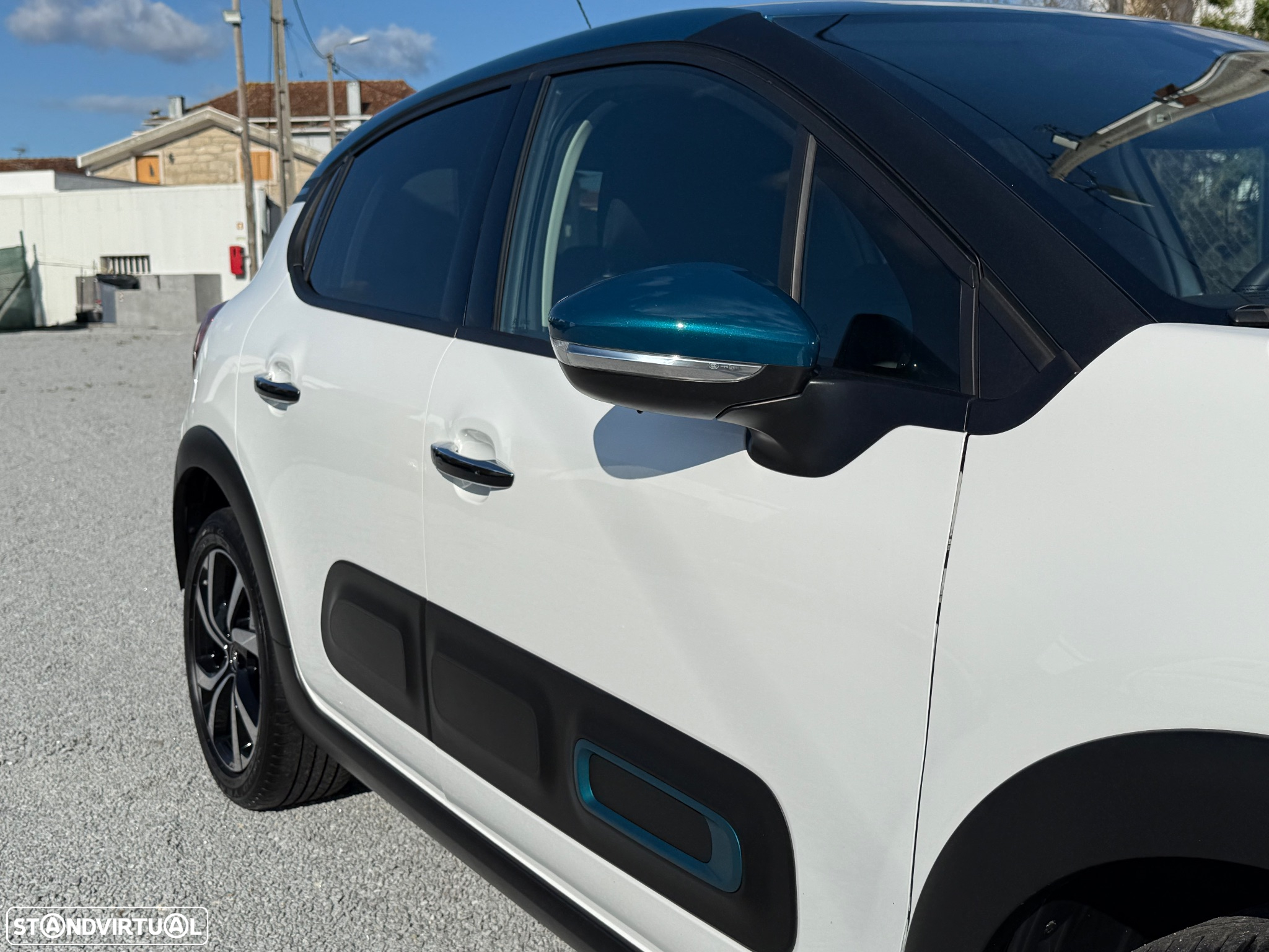 Citroën C3 1.2 PureTech Shine - 17