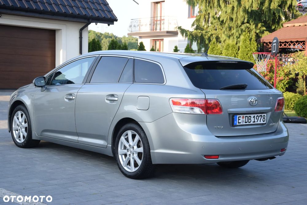 Toyota Avensis - 3