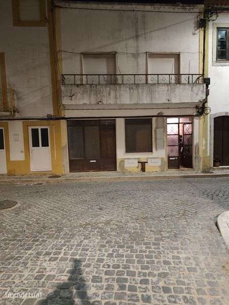 Prédio resto chão e primeiro andar - Santarém - Widok 2