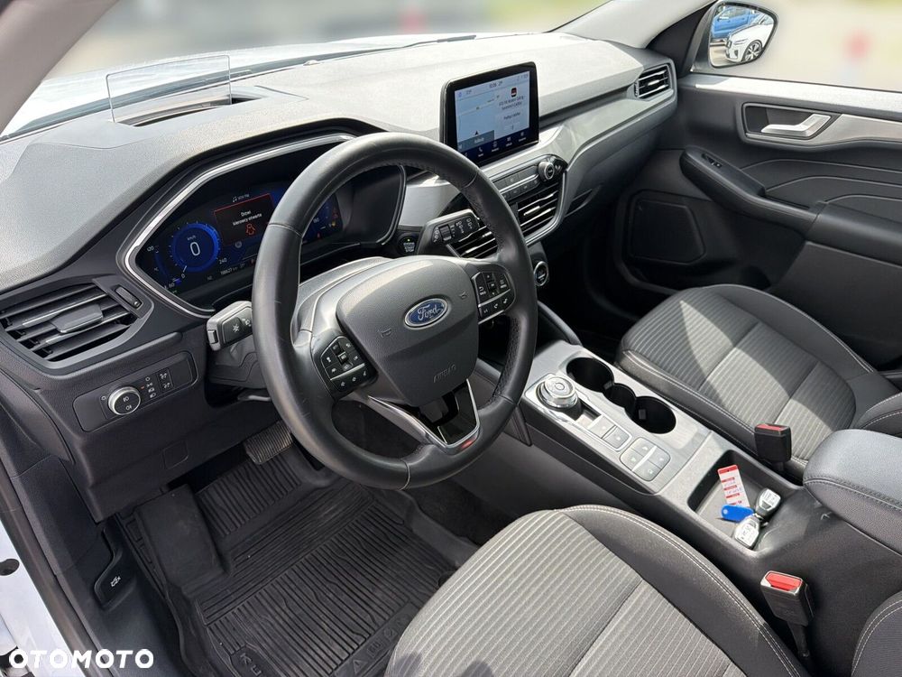 Ford Kuga - 10