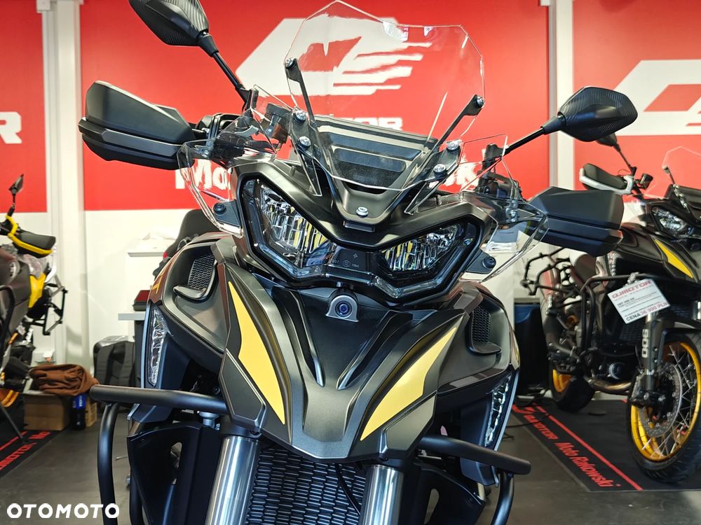 QJMOTOR 900 S - 6