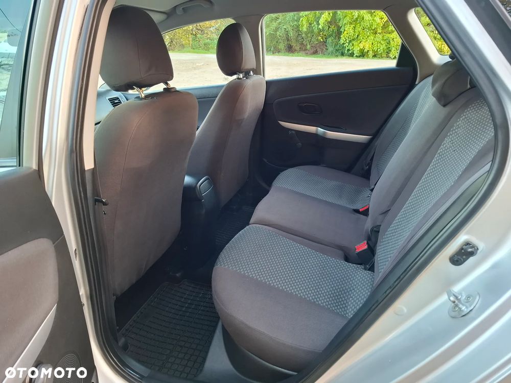 Kia Ceed 1.4 M - 10