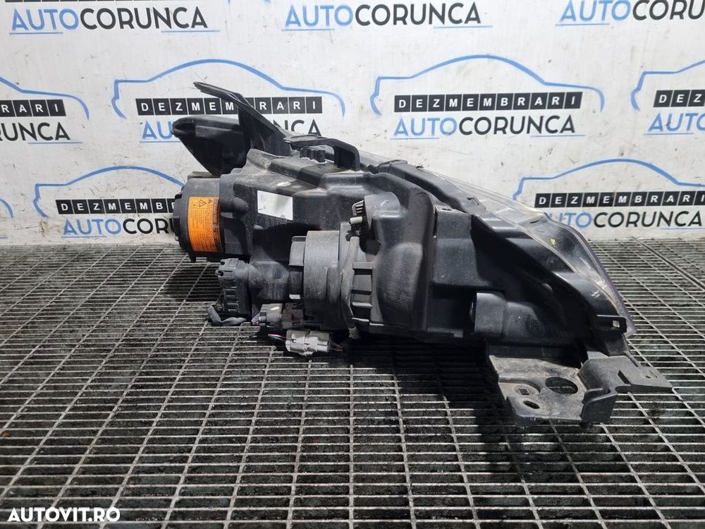 Far Stanga Mitsubishi Outlander III 2012 - 2015 SUV 4 Usi (1225) Xenon - 3