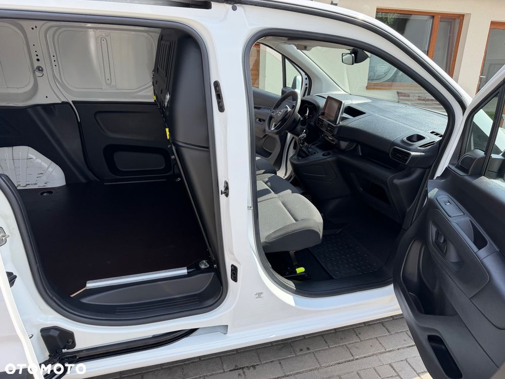 Opel COMBO - 34