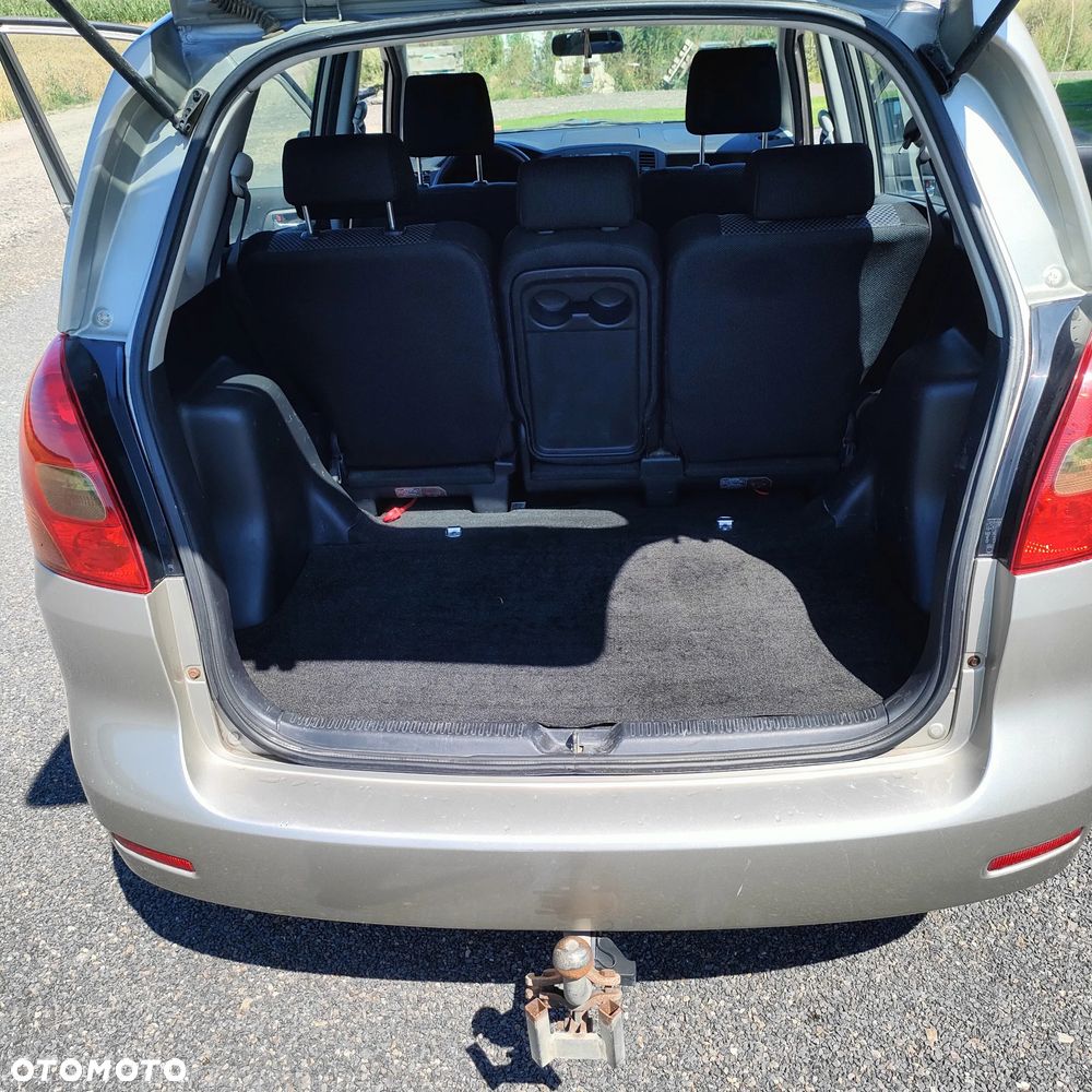 Toyota Corolla Verso 1.6 Terra - 9