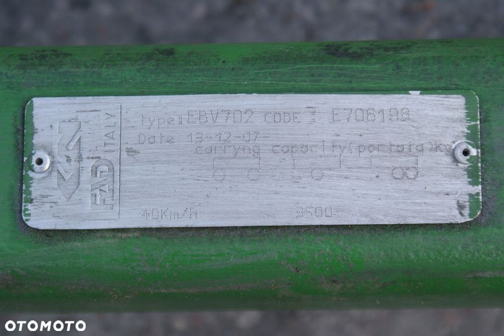 OŚ BELKA PIASTA PRASA JOHN DEERE 592 Maxicut 08R - 2