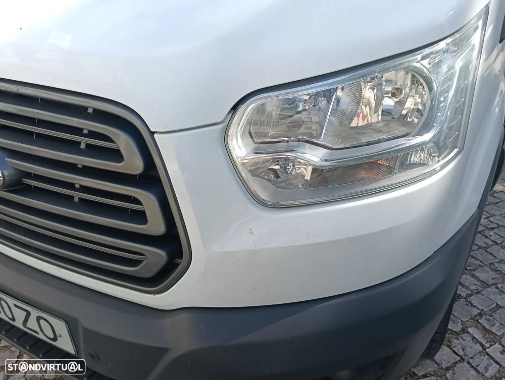 Ford Transit - 32