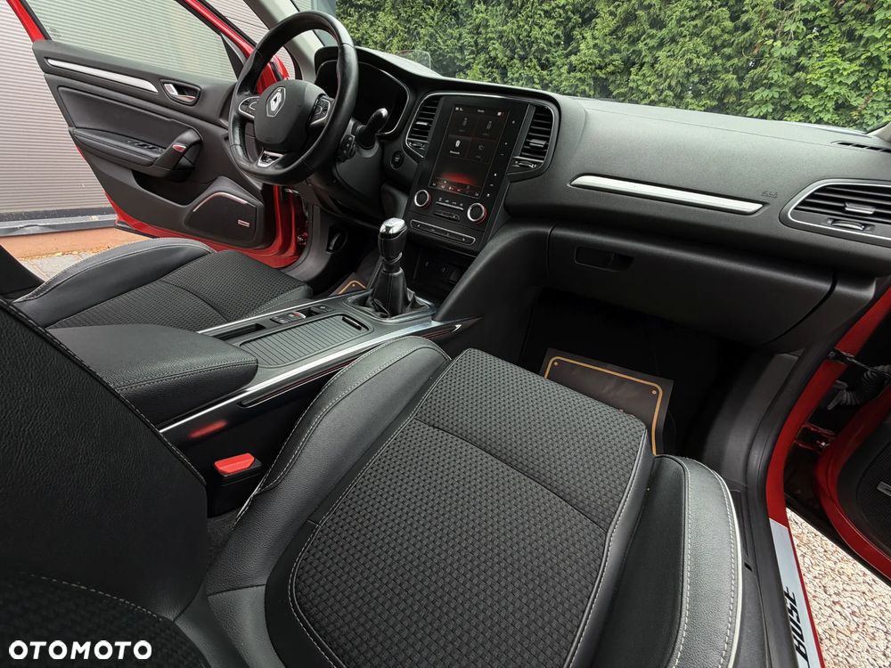 Renault Megane TCe 140 GPF BOSE EDITION - 15