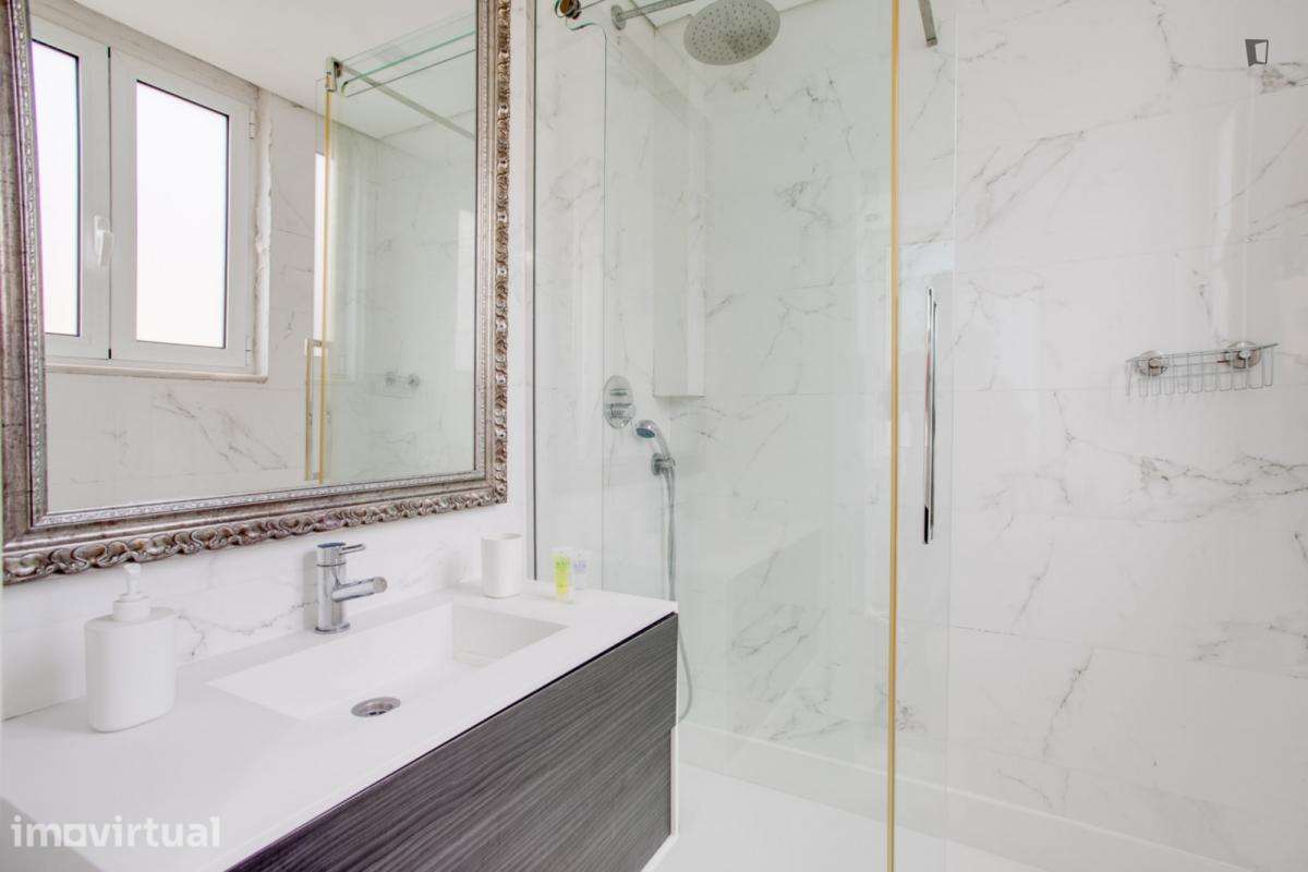 Apartamento com 2 quartos - localizado em Avenida da Liberdade Lisbon - Grande imagem: 2/23
