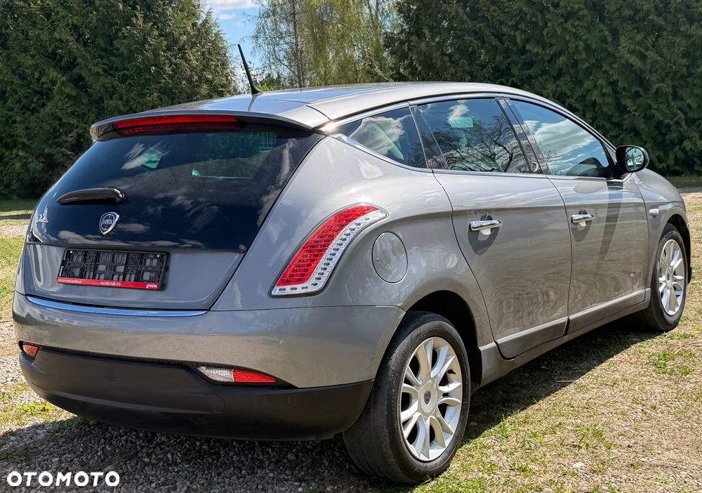 Lancia Delta 1.6 MultiJet 16v Silver - 6