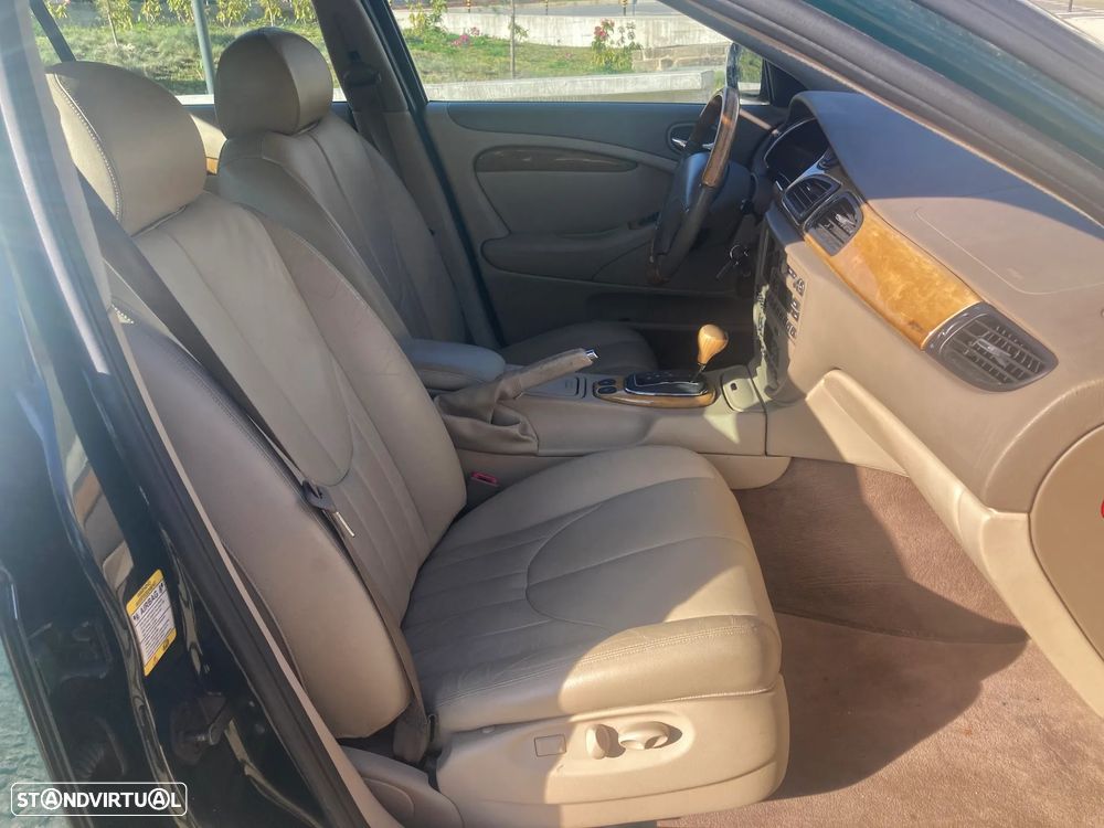 Jaguar S-Type 4.0 V8 - 10