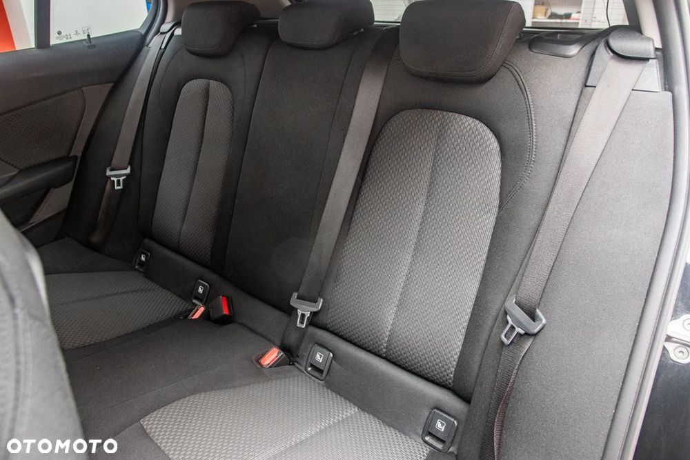 BMW Seria 1 118i Advantage - 27