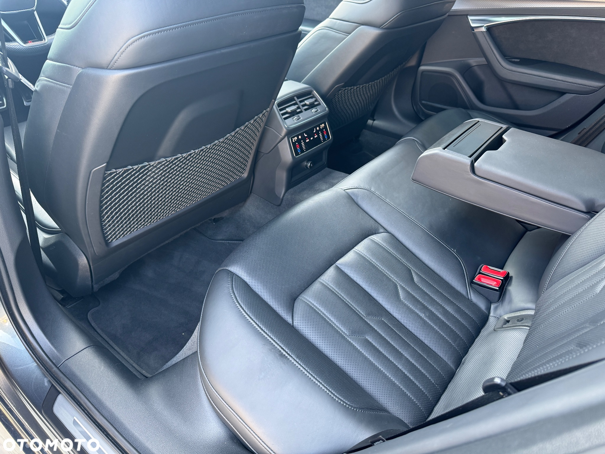 Audi RS6 Avant 4.0 TFSI quattro tiptronic - 21