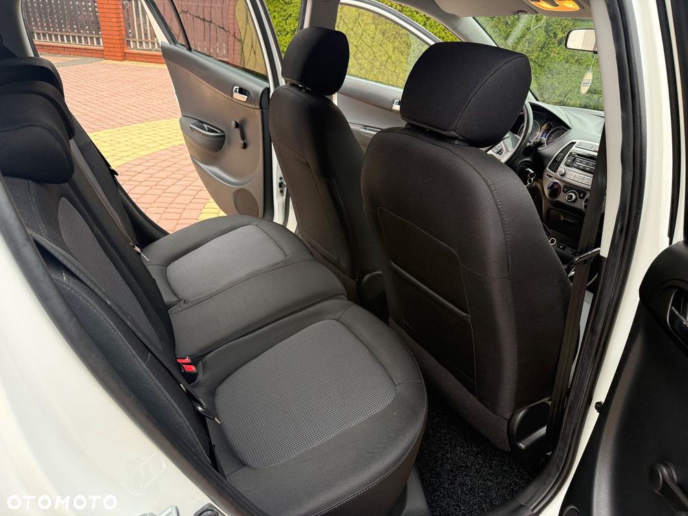 Hyundai i20 1.2 Trend - 28