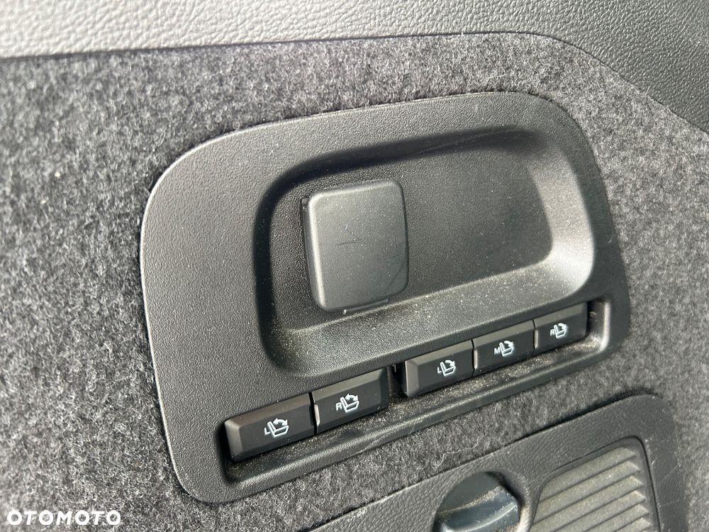 Ford Galaxy 2.5 Duratec FHEV TITANIUM - 17