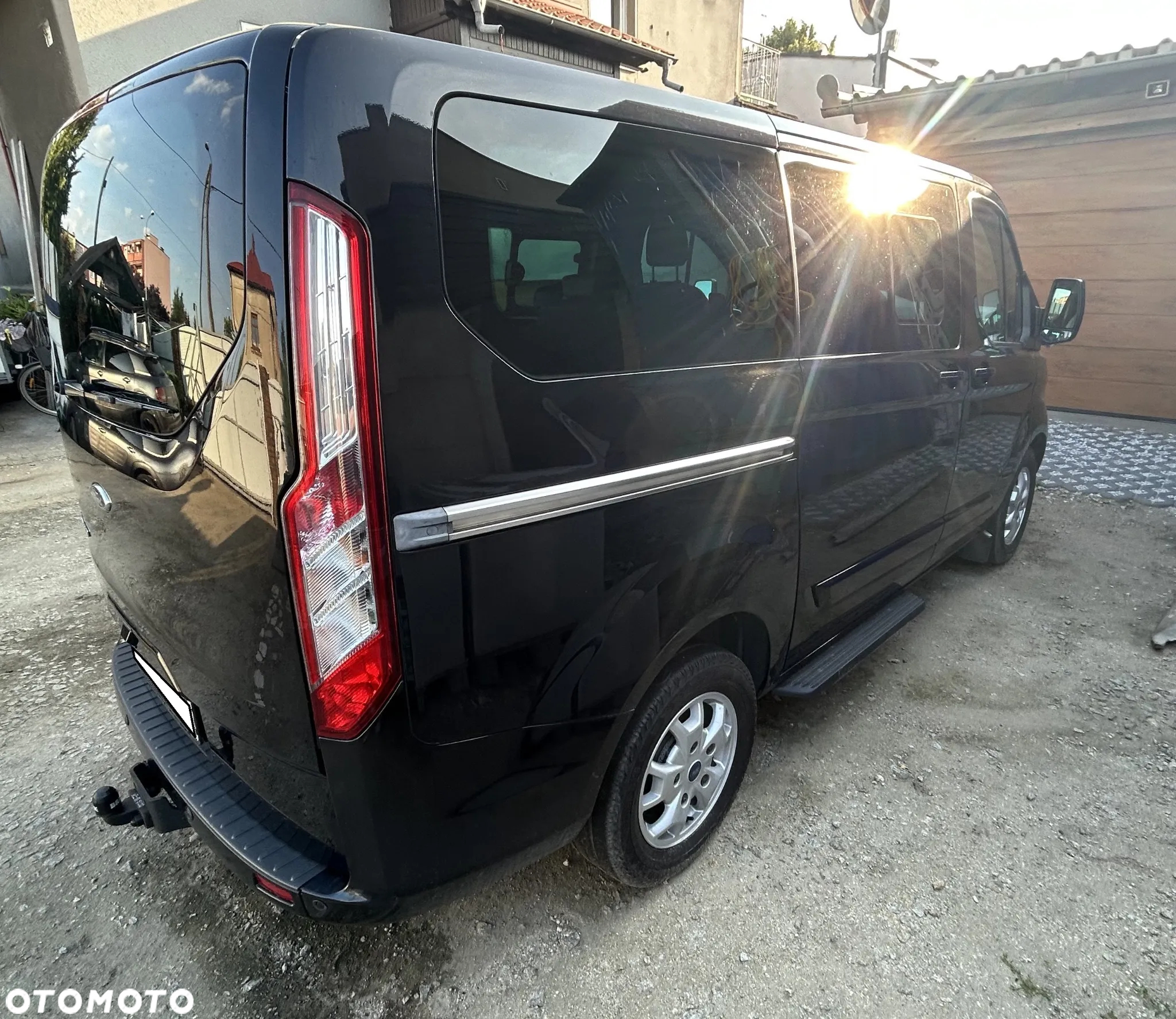 Ford Tourneo Custom - 4