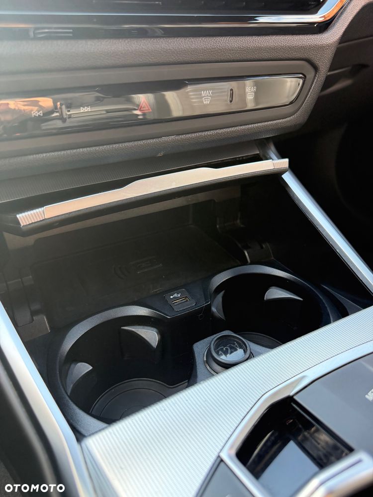 BMW Seria 3 320d xDrive mHEV M Sport - 24