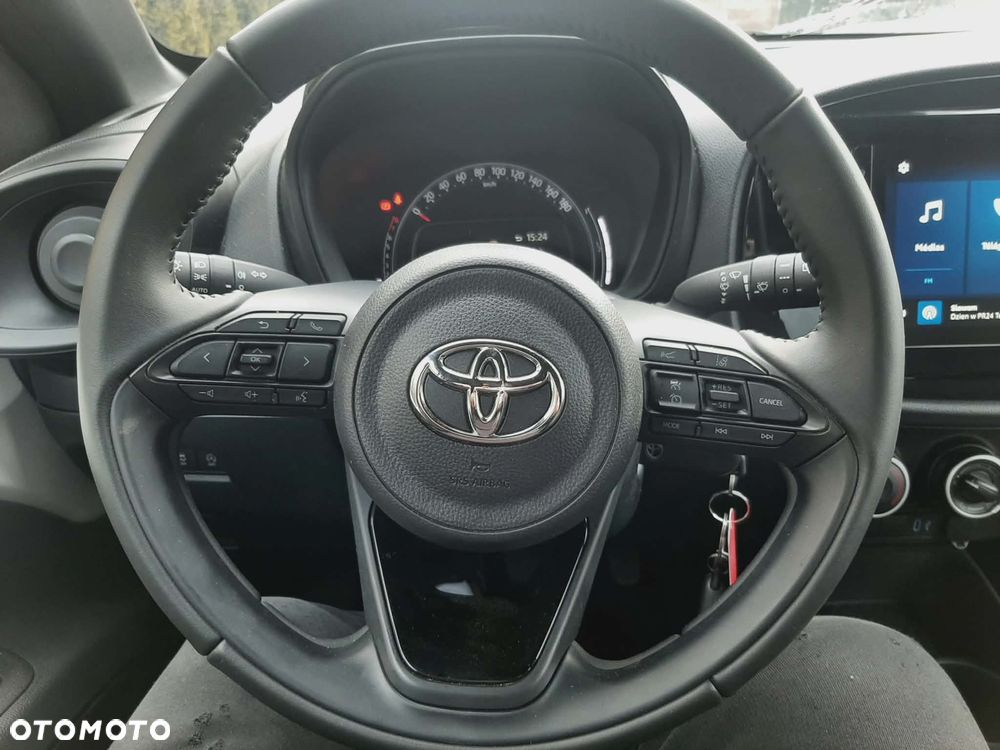 Toyota Aygo X Business Edition - 13