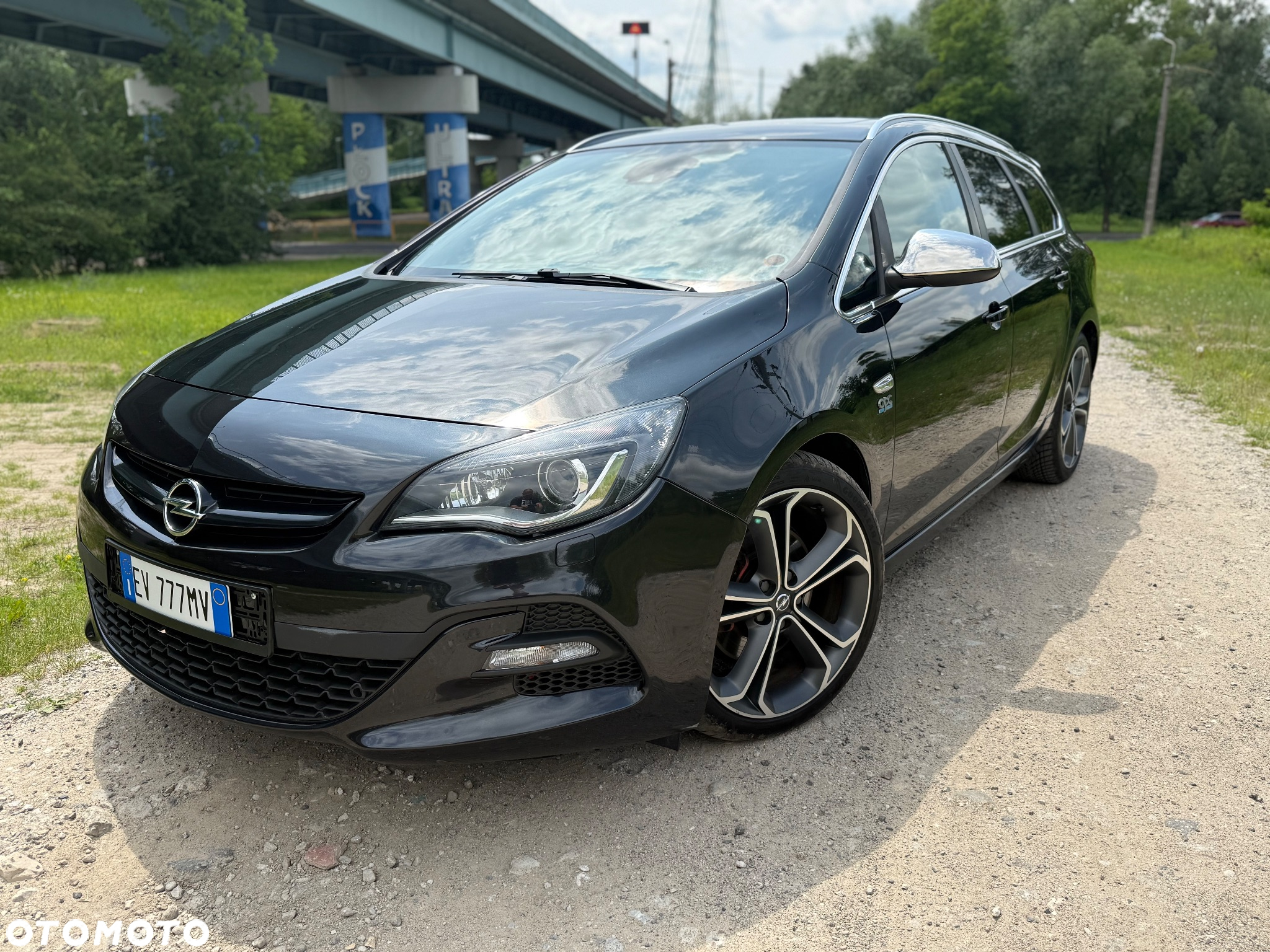 Opel Astra 2.0 BiTurbo CDTI DPF ecoFLEX SportsTourer St - 2