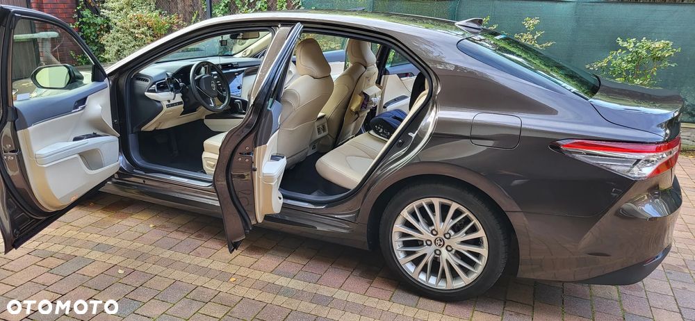 Toyota Camry 2.5 Hybrid Executive CVT - 5