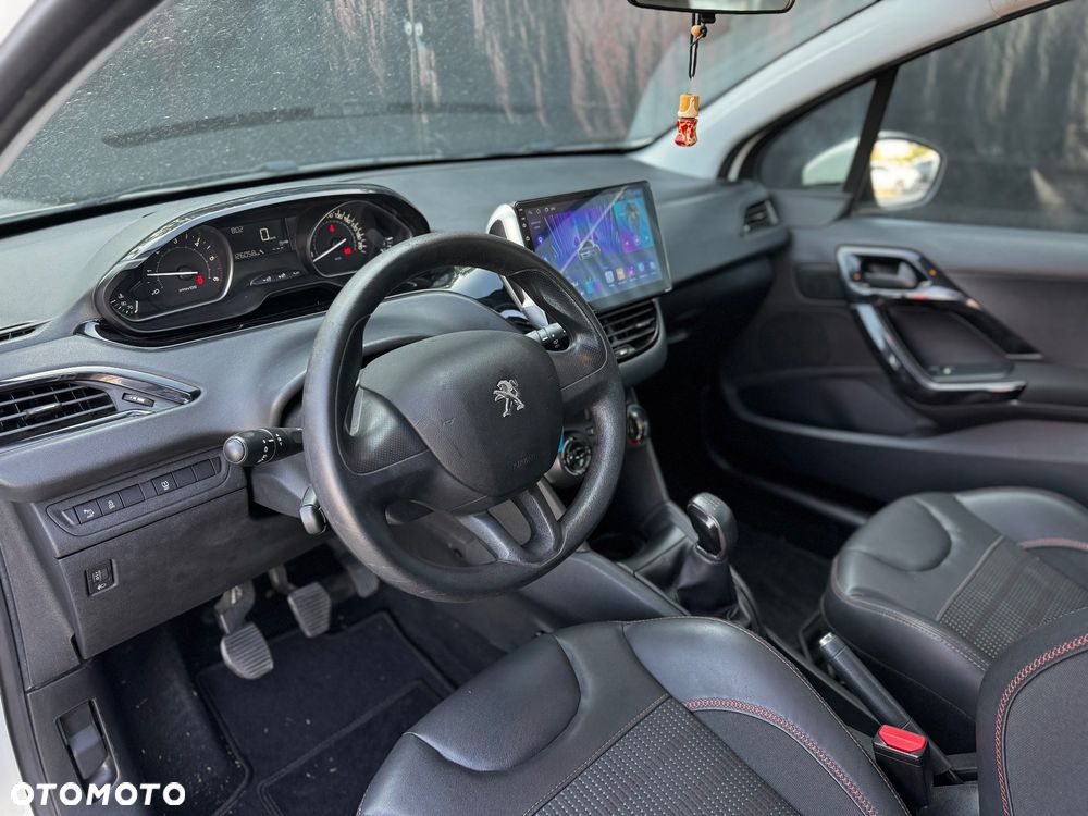 Peugeot 208 1.6 BlueHDi Allure S&S - 7