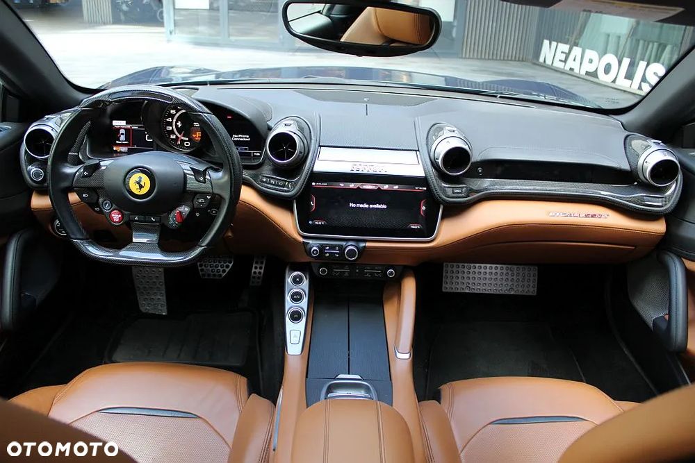 Ferrari GTC4Lusso - 20