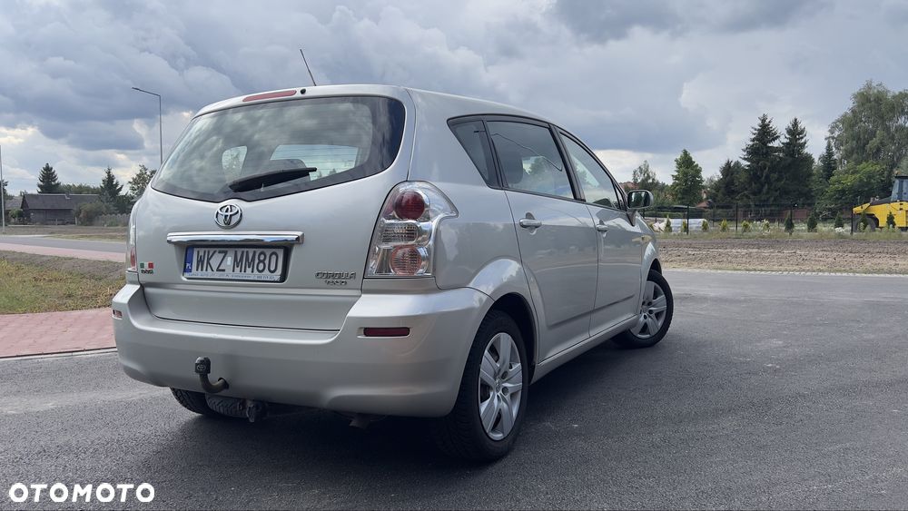 Toyota Corolla Verso - 3