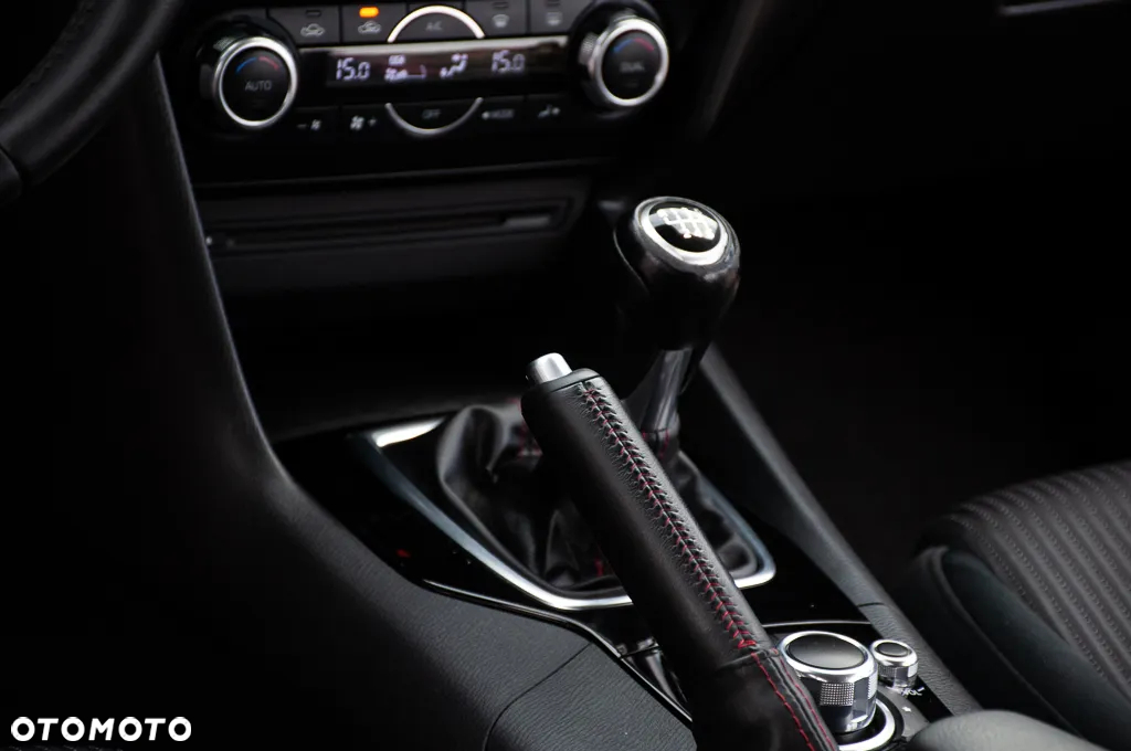Mazda 3 SKYACTIV-G 120 Exclusive-Line - 36