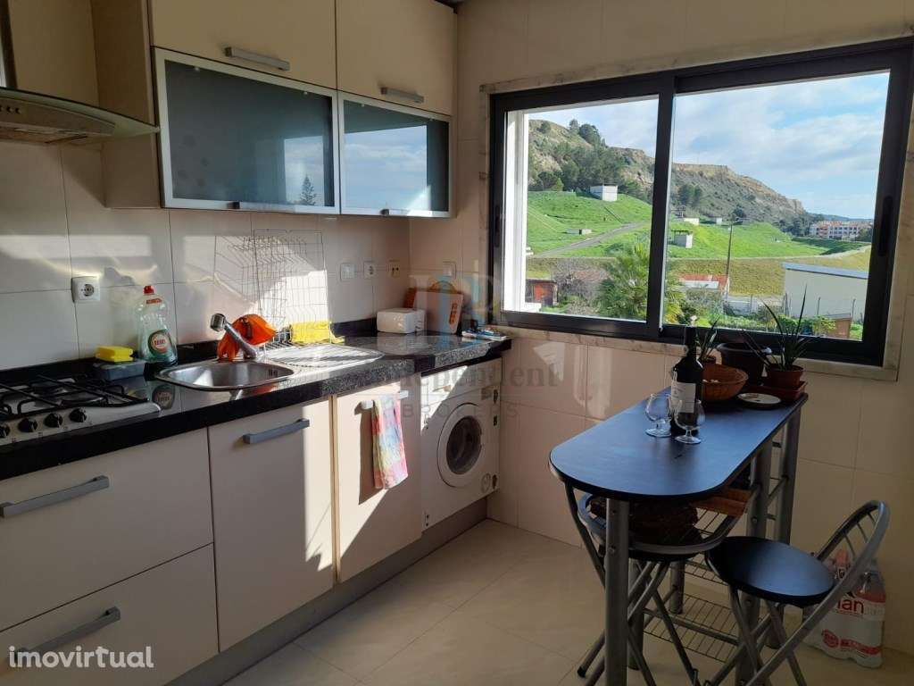 Excelente e luminoso T1 Costa da Caparica - Grande imagem: 4/17