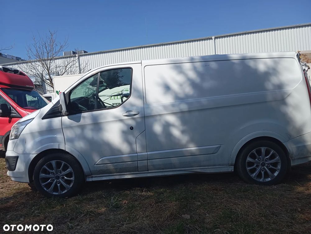 Ford Custom sport - 16