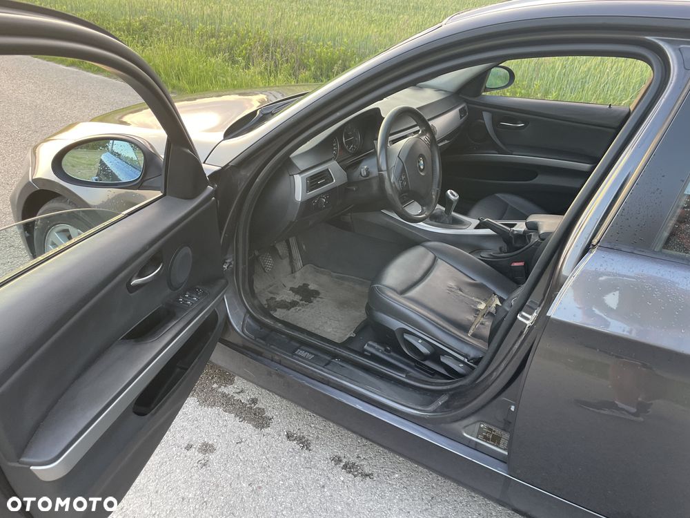 BMW Seria 3 - 24