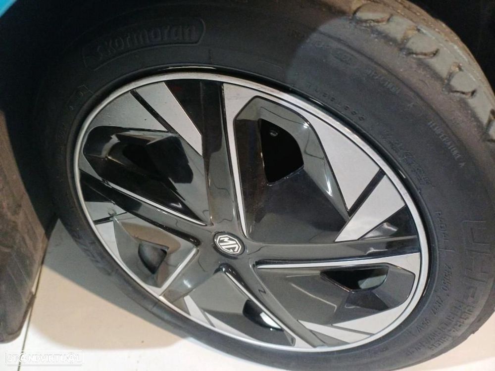 MG MG4 51 kWh Standard - 13