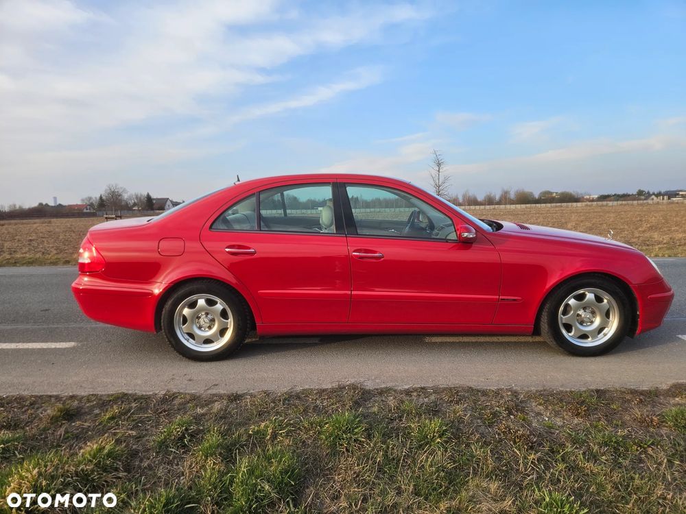 Mercedes-Benz Klasa E 320 Classic - 9