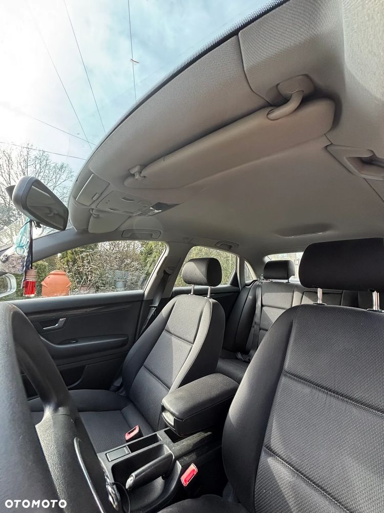 Audi A4 Limousine - 15