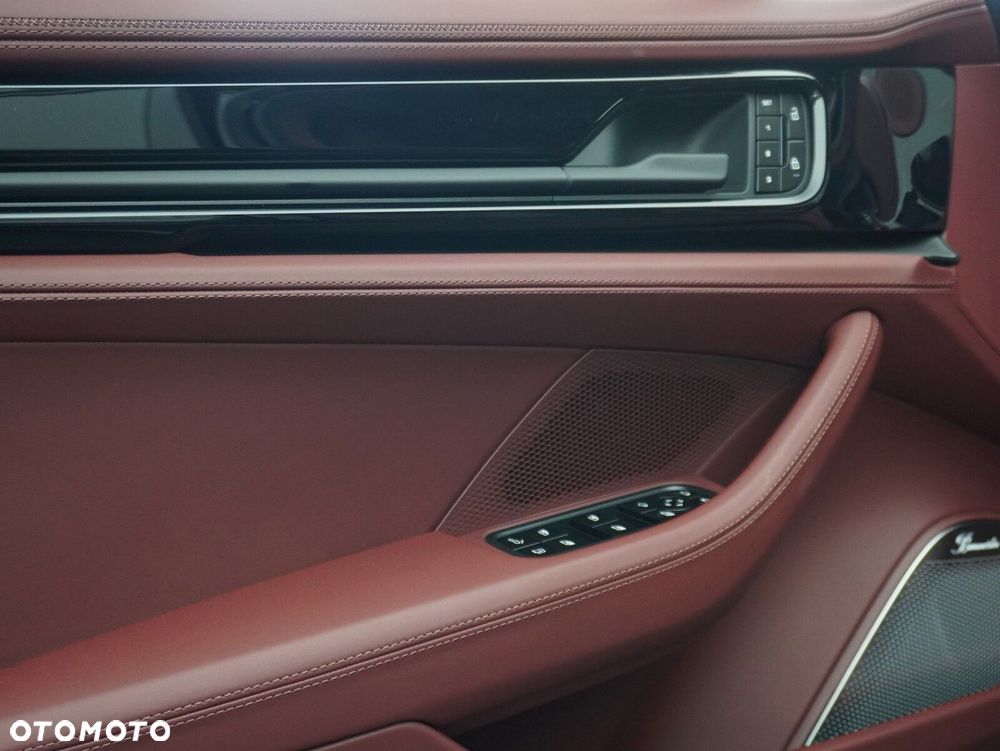 Porsche Panamera Turbo S E-Hybrid PHEV - 28