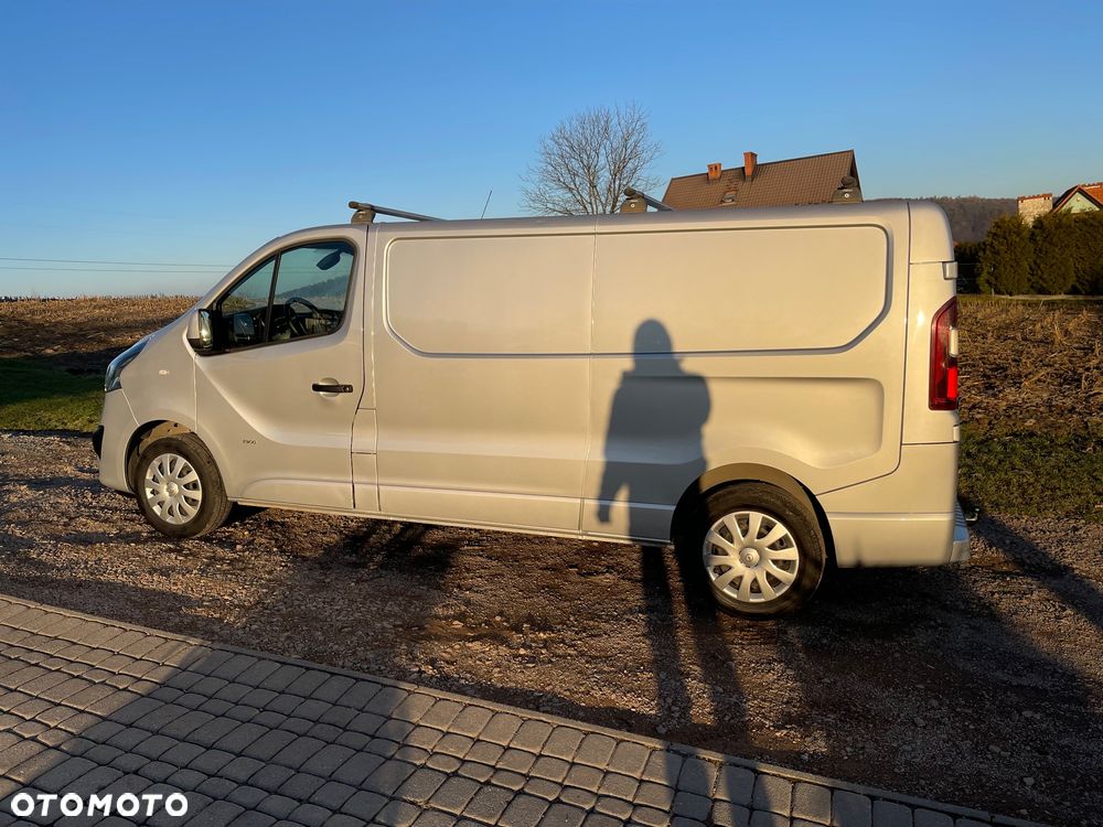 Opel Vivaro - 11