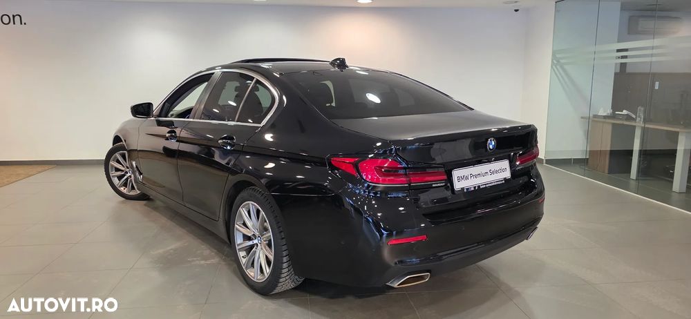 BMW Seria 5 530i xDrive AT MHEV - 4