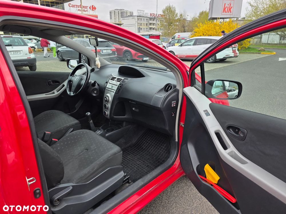 Toyota Yaris 1.0 Luna A/C - 12