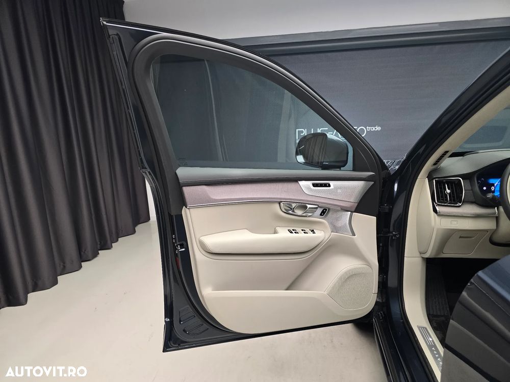 Volvo XC 90 - 22
