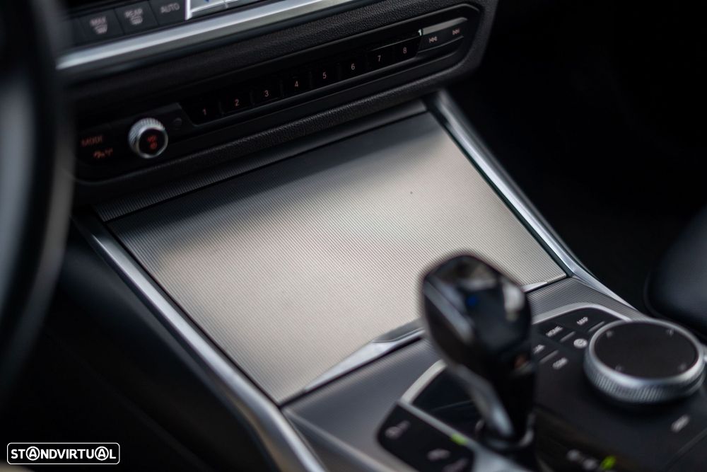 BMW 320 d Line Sport Shadow Auto - 47