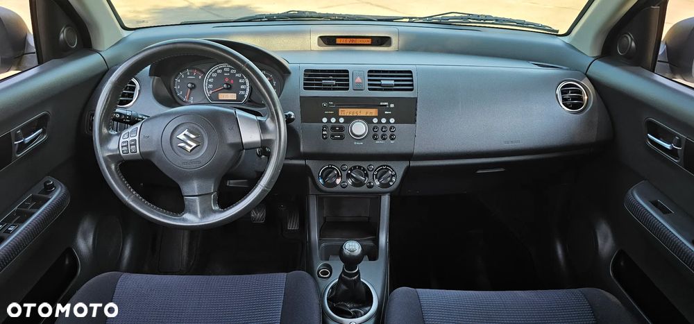 Suzuki Swift 1.3 4x4 Comfort - 37
