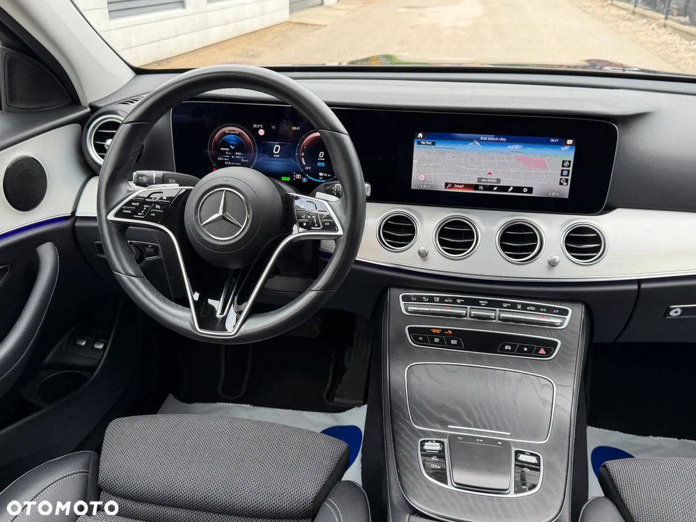 Mercedes-Benz Klasa E 300 Avantgarde - 8