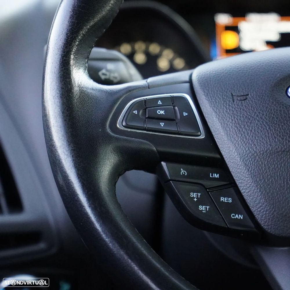 Ford Focus 1.0 EcoBoost Active - 14