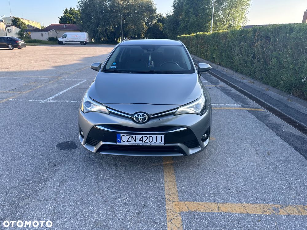 Toyota Avensis 1.8 Premium MS - 1