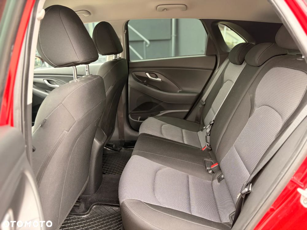 Hyundai i30 1.4 Comfort - 12