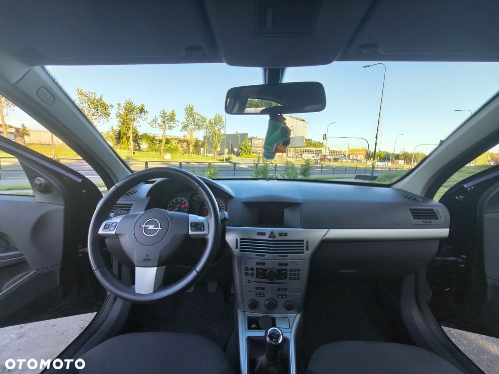 Opel Astra 1.6 - 10