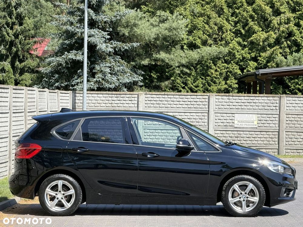 BMW Seria 2 218d - 32