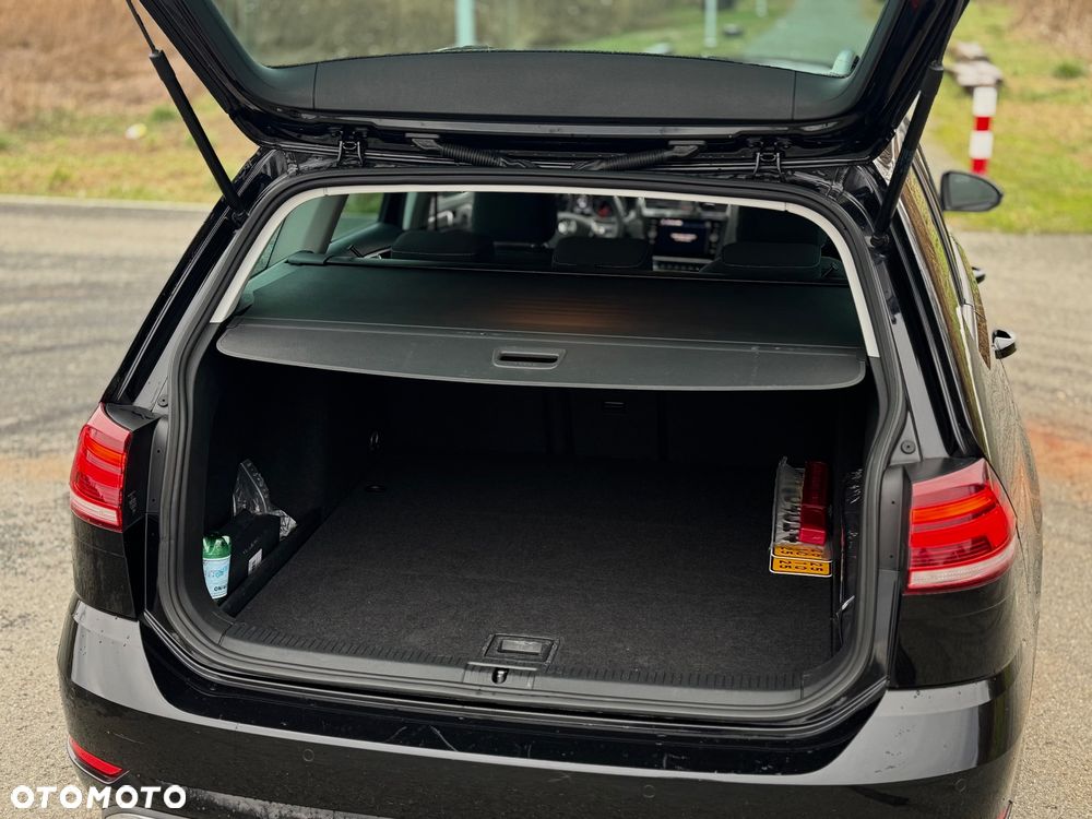 Volkswagen Golf - 11